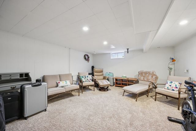 715 E Main Street, Barrington, IL 60010