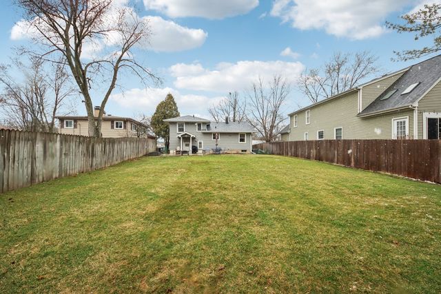 715 E Main Street, Barrington, IL 60010