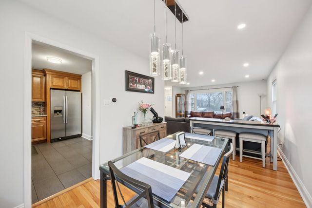 715 E Main Street, Barrington, IL 60010