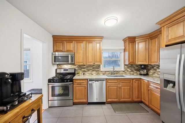 715 E Main Street, Barrington, IL 60010
