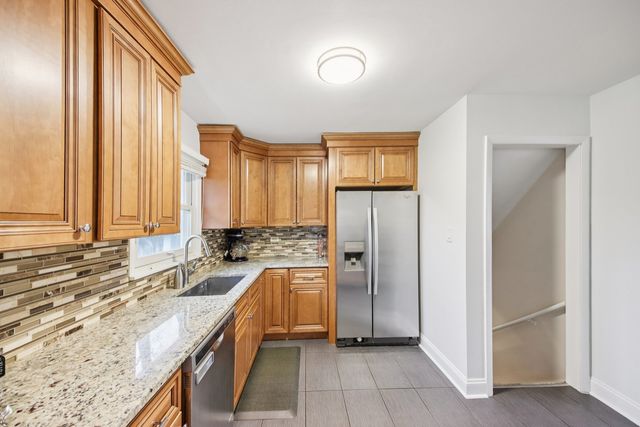 715 E Main Street, Barrington, IL 60010