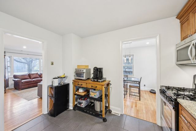 715 E Main Street, Barrington, IL 60010