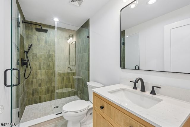 51 Herfort Rd, Wayne Twp., NJ 07470