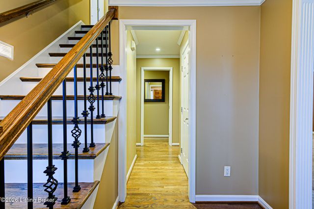 4604 Steep Ridge Ct, Louisville, KY 40299