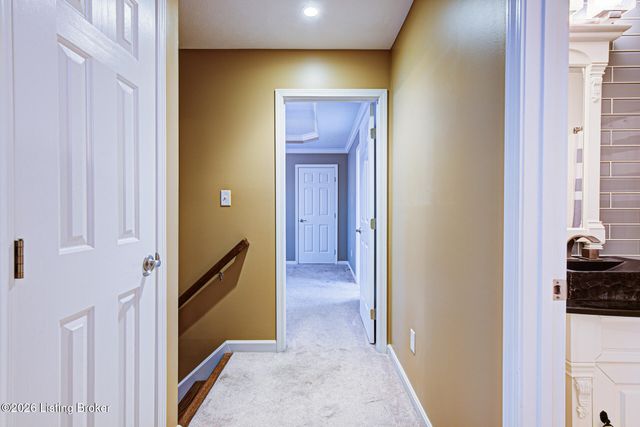 4604 Steep Ridge Ct, Louisville, KY 40299