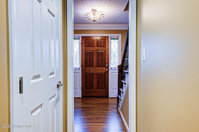 4604 Steep Ridge Ct, Louisville, KY 40299