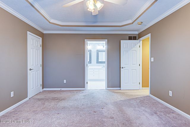 4604 Steep Ridge Ct, Louisville, KY 40299