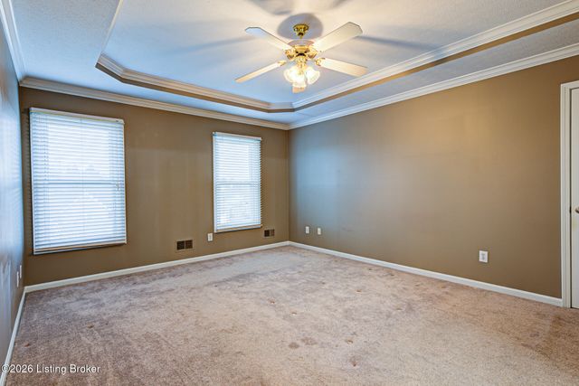 4604 Steep Ridge Ct, Louisville, KY 40299