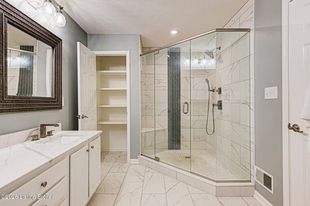 4604 Steep Ridge Ct, Louisville, KY 40299