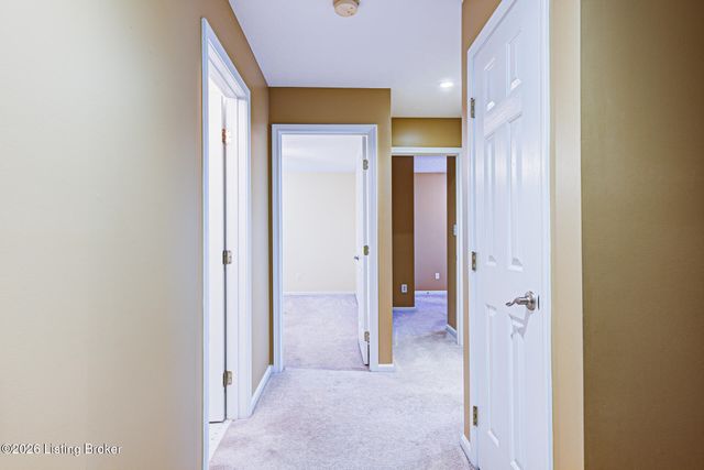 4604 Steep Ridge Ct, Louisville, KY 40299