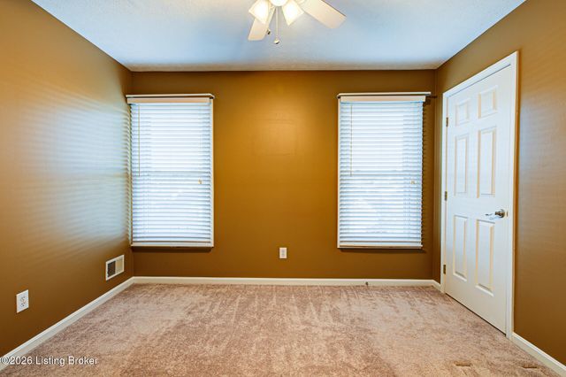 4604 Steep Ridge Ct, Louisville, KY 40299