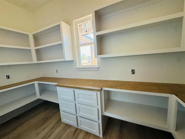 9301 Eliana Drive, Guthrie, OK 73044