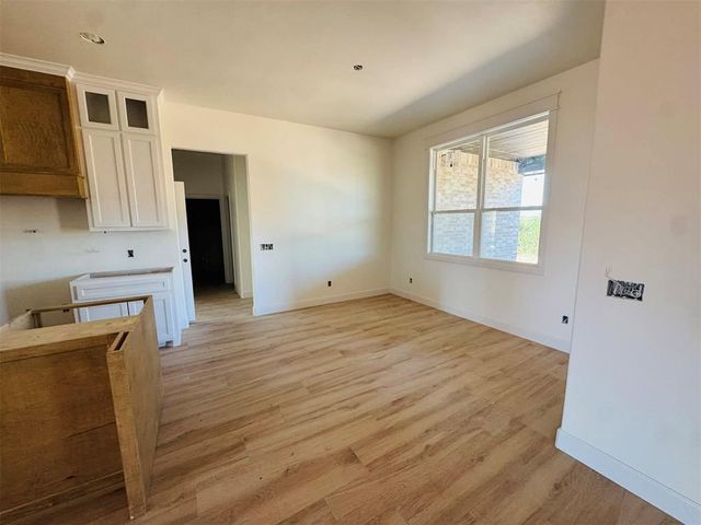 9301 Eliana Drive, Guthrie, OK 73044