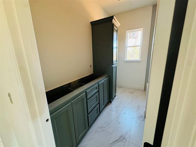 9301 Eliana Drive, Guthrie, OK 73044