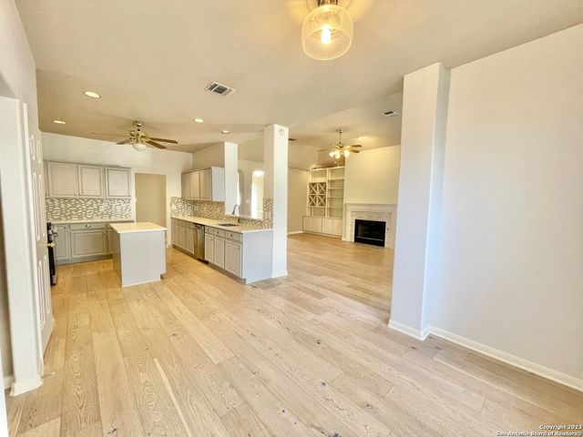 707 BELMARK CT, San Antonio, TX 78258