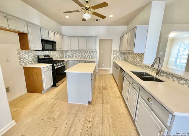 707 BELMARK CT, San Antonio, TX 78258