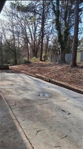 3326 Moravia Drive, Lithonia, GA 30038