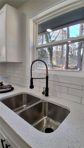 3326 Moravia Drive, Lithonia, GA 30038