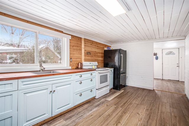 389 Parker Avenue, Benton Harbor, MI 49022