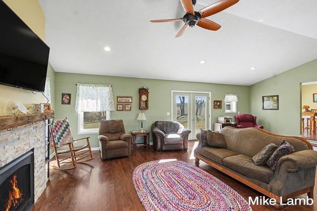 822 W 60th Street, Garfield Twp, MI 49337