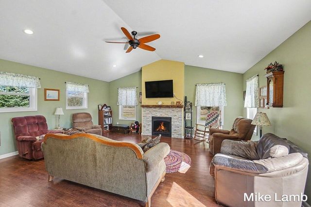 822 W 60th Street, Garfield Twp, MI 49337