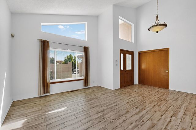 10339 Durham, Albuquerque, NM 87114