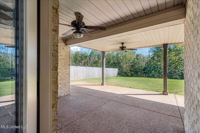 3814 E Dawnwood Circle, Southaven, MS 38672
