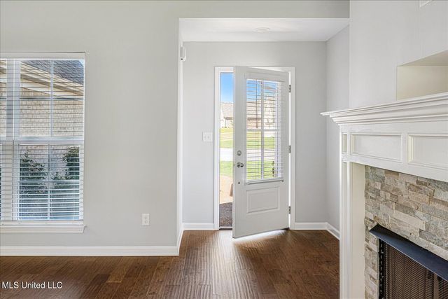 3814 E Dawnwood Circle, Southaven, MS 38672