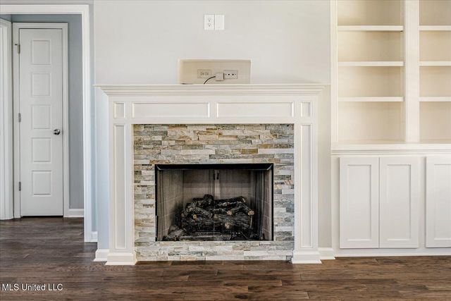 3814 E Dawnwood Circle, Southaven, MS 38672