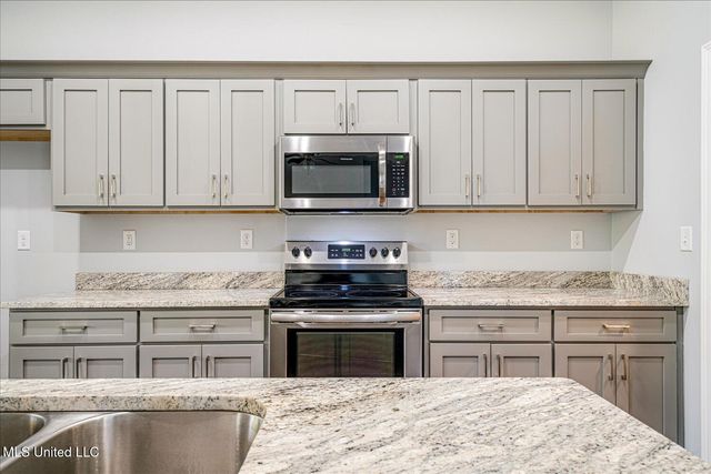 3814 E Dawnwood Circle, Southaven, MS 38672