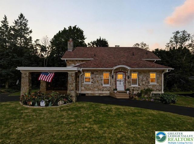 8 Lentz Avenue, Lehighton Boro, PA 18235