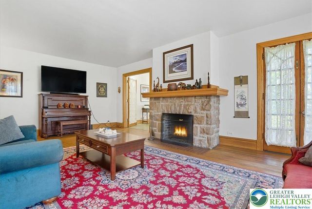 8 Lentz Avenue, Lehighton Boro, PA 18235