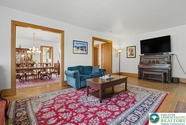 8 Lentz Avenue, Lehighton Boro, PA 18235