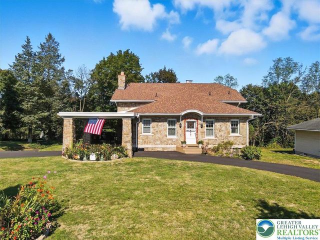 8 Lentz Avenue, Lehighton Boro, PA 18235
