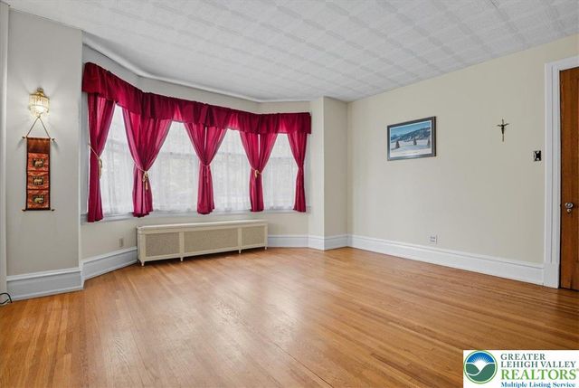 8 Lentz Avenue, Lehighton Boro, PA 18235