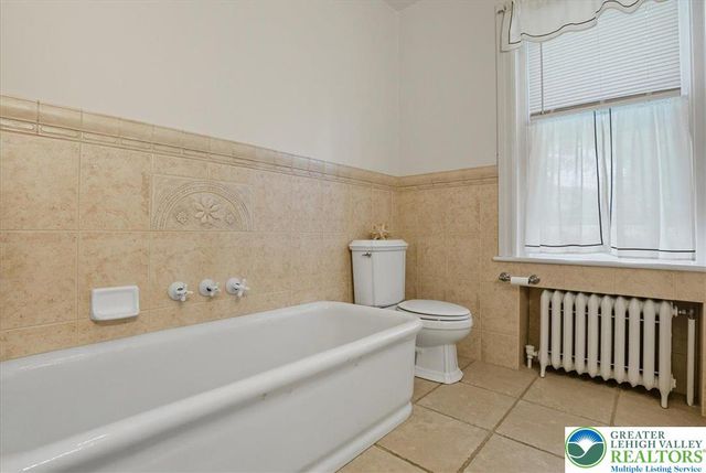 8 Lentz Avenue, Lehighton Boro, PA 18235