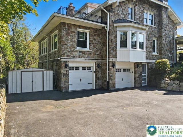 8 Lentz Avenue, Lehighton Boro, PA 18235