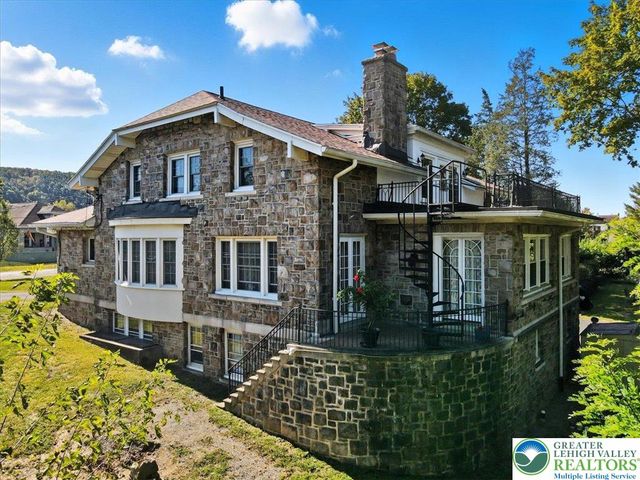 8 Lentz Avenue, Lehighton Boro, PA 18235