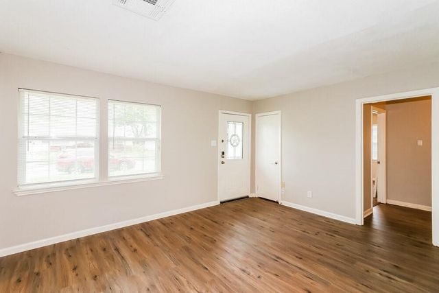 1202 Trimm Avenue, Pasadena, TX 77502