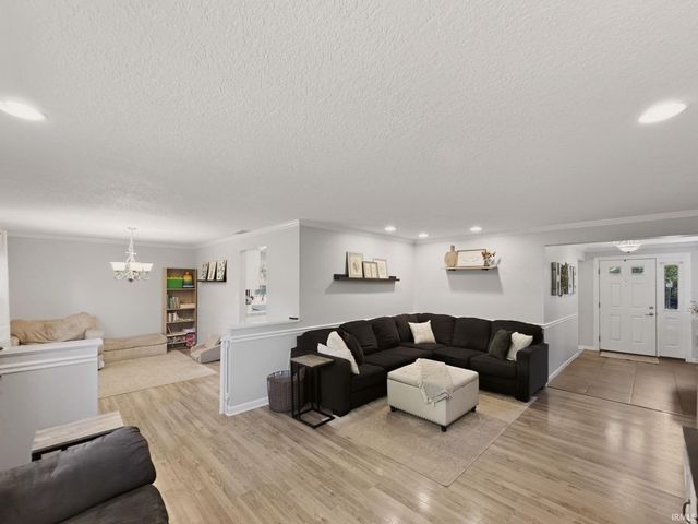 7339 Bellwood Drive, Fort Wayne, IN 46815
