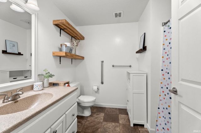 7339 Bellwood Drive, Fort Wayne, IN 46815