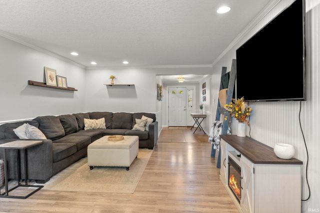 7339 Bellwood Drive, Fort Wayne, IN 46815