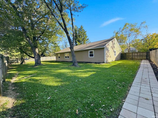 7339 Bellwood Drive, Fort Wayne, IN 46815