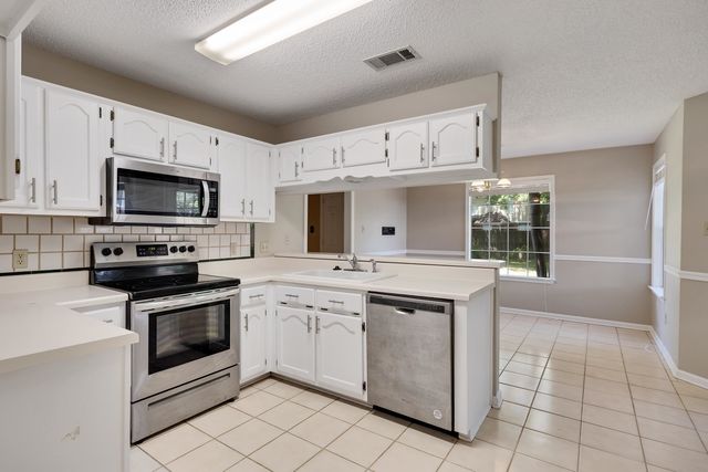 1447 HOWLING DR, Collierville, TN 38017