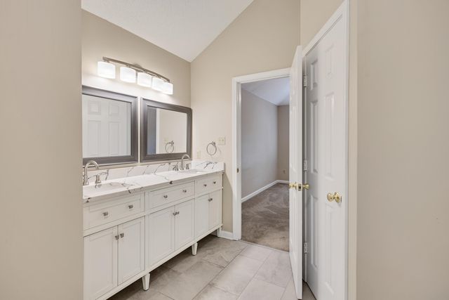 1447 HOWLING DR, Collierville, TN 38017