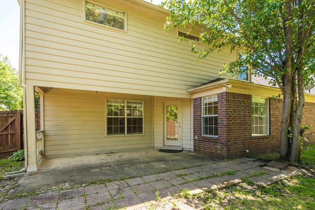 1447 HOWLING DR, Collierville, TN 38017