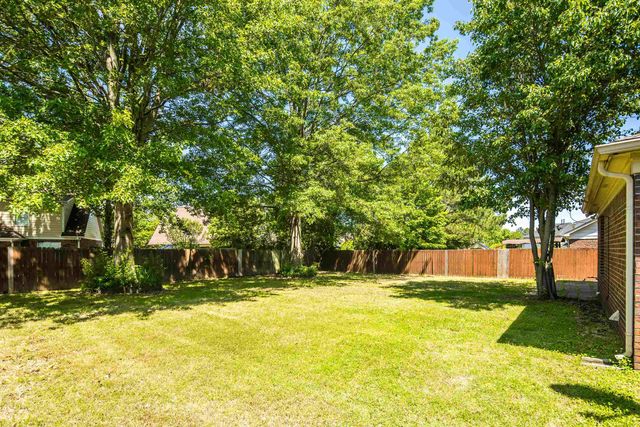 1447 HOWLING DR, Collierville, TN 38017