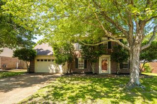1447 HOWLING DR, Collierville, TN 38017