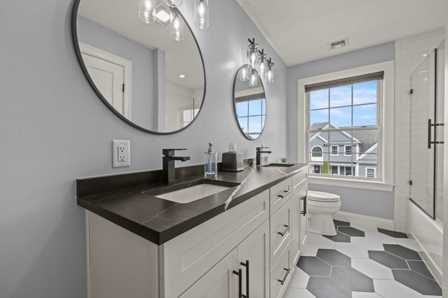 2 Oneil Way, Saugus, MA 01906
