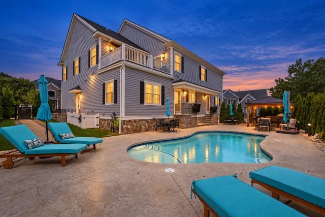 2 Oneil Way, Saugus, MA 01906